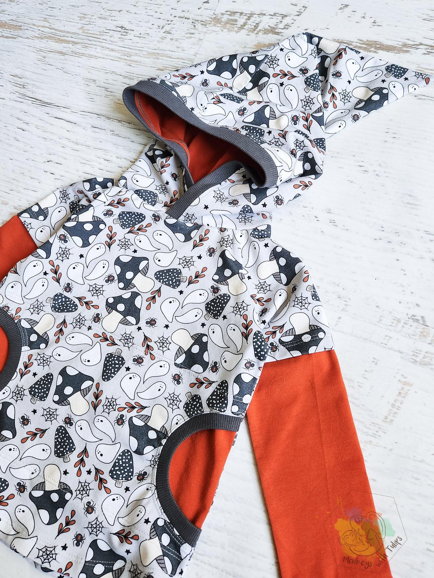 Cottage Ghosts hooded tee, size 2/3t