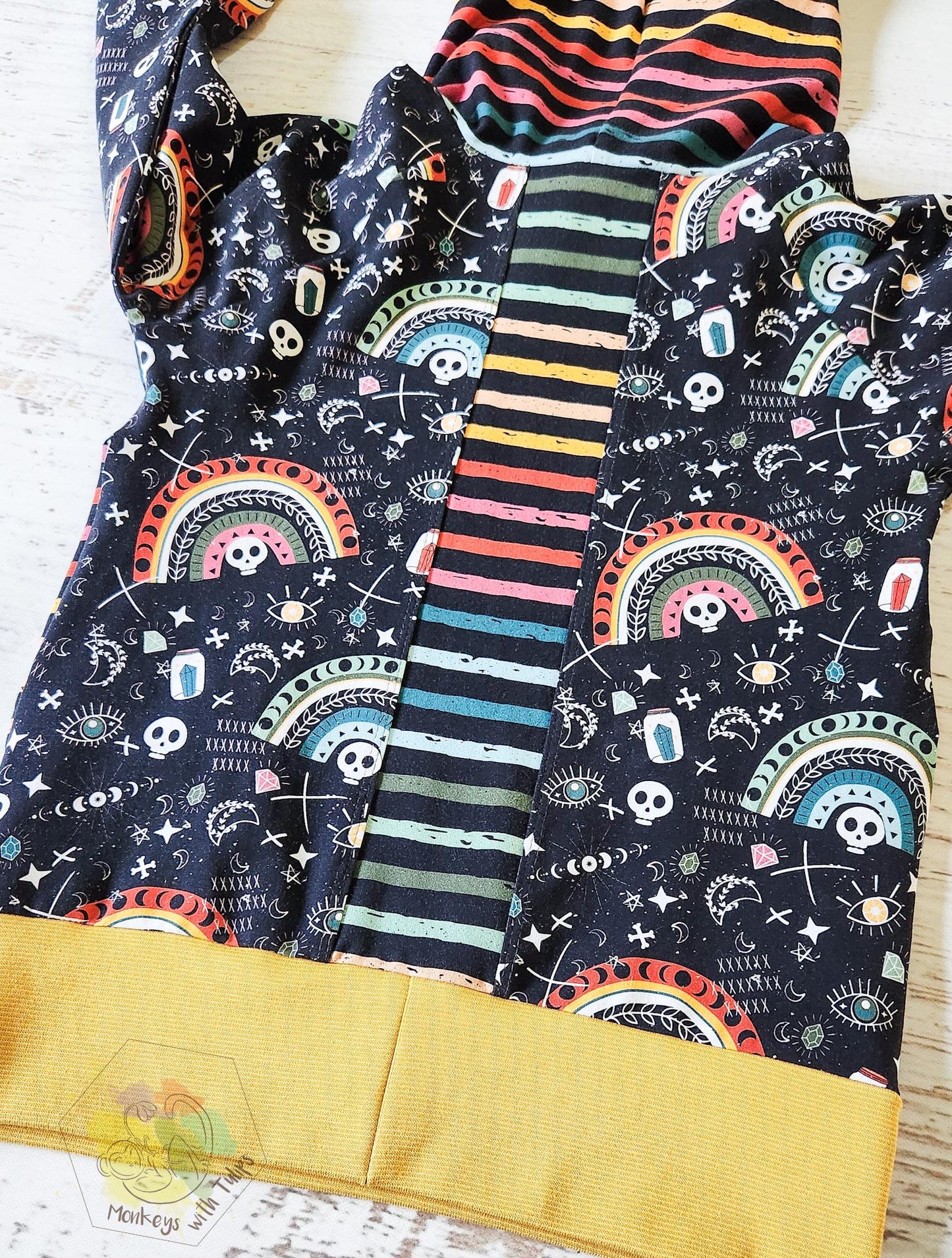 Grow with me hoodie, size 6-9