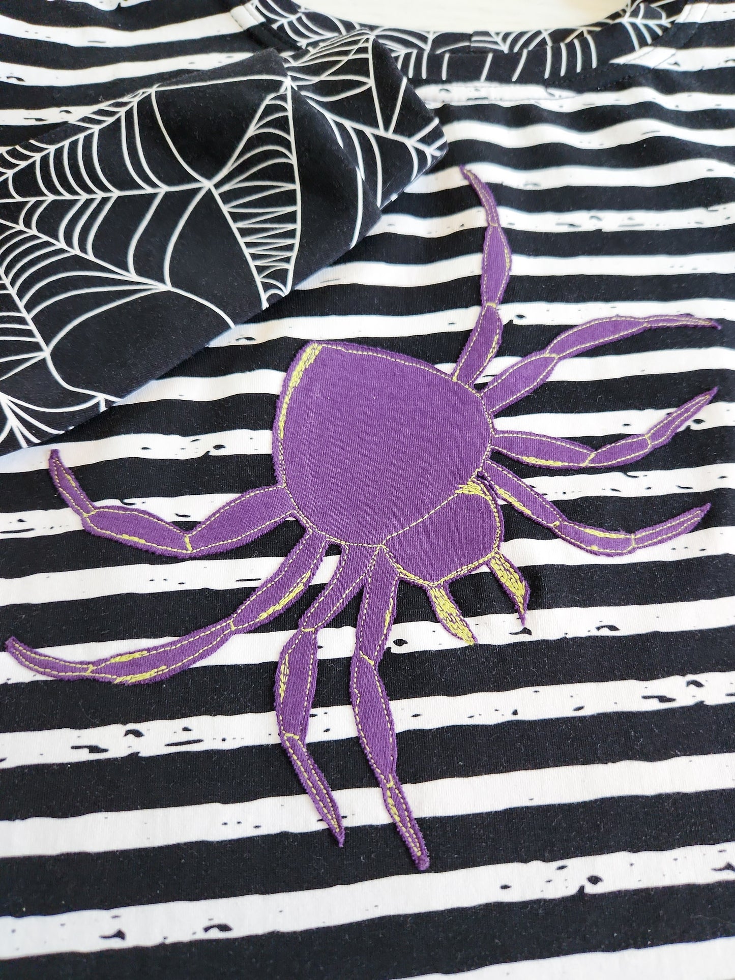 Spider applique dolman tee, 6 kids.